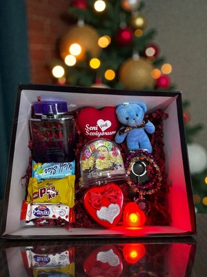  sevgiliye özel cennet çiçeği aşk büyüsü bayan parfümü ve kutulu hediye seti orta boy