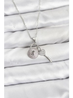 Marsilyan 316L Çelik Zincir Gümüş Renk Kilit Anahtar Model Zirkon Taşlı Kadın Kolye - TJ-BKO10880