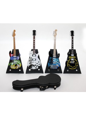 Fırsatkolik Çantalı Gitar Figürü