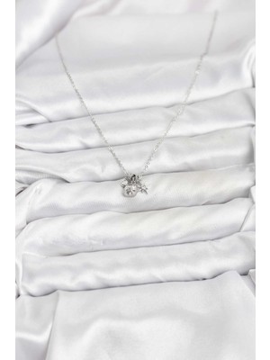 Pirinç Gümüş Renk Minimal Charmlı Kadın Kolye - Lisinya