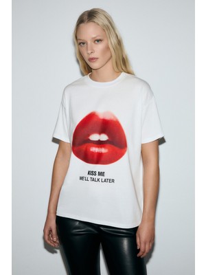 Grimelange SALENNA Kadın Yumuşak Kumaşlı Baskı Detaylı Regular Fit Beyaz T-Shirt