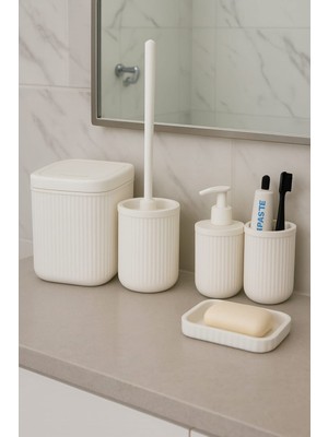 UltraMint Şık ve Dayanıklı 5 Parçalı Banyo Aksesuar Seti, Modern Tasarım