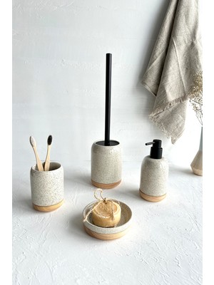 UltraMint Şık ve Pratik 4'lü Banyo Seti, Rahatlatıcı Kullanım Için Ideal