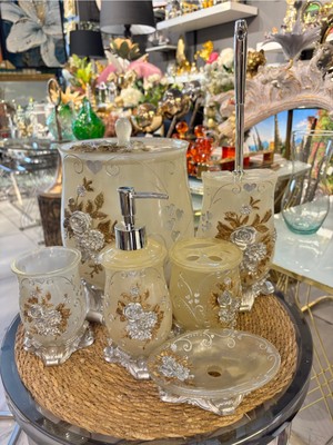 UltraMint Şık ve Konforlu Banyo Seti, Modern Tasarım, Yüksek Kalite, Kolay Kullanım