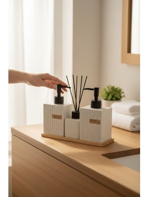 UltraMint Banyo Seti Takımı, Bambu Altlıklı, Sıvı Sabunluk Seti, 4 Parça, Şık ve Kullanışlı