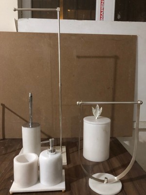 UltraMint Beyaz Mermer 3'lü Set, Çöp Kovası, Wc Fırçalık ve Peçetelik, U Havluluk