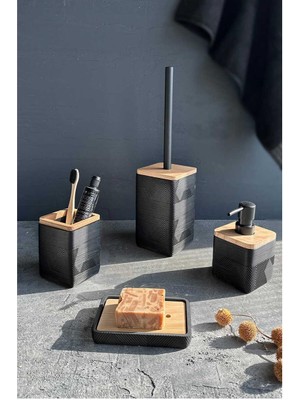 UltraMint Şık Siyah 4'lü Banyo Seti, Modern ve Kullanışlı Tasarım