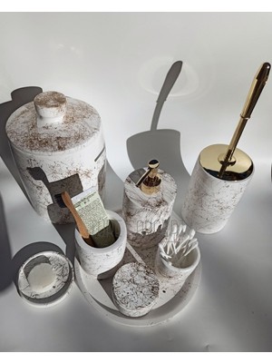 UltraMint Pratik Banyo Seti: Tepsi, Çöp Kovası, Tuvalet Fırçası ve Sıvı Sabunluk