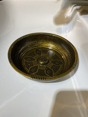 UltraMint Antik Işlemeli Eskitme Hamam Tası, Şık ve Zarif Tasarım