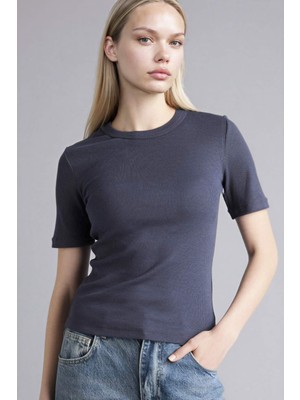 DeFacto Slim Fit Basic Fitilli Kaşkorse Tişört G8490AX26SP