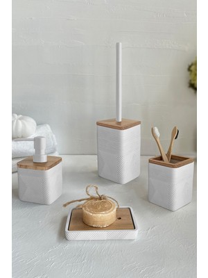 UltraMint Şık ve Kullanışlı 4'lü Banyo Seti, Modern ve Pratik Tasarım