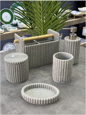 UltraMint Şık ve Konforlu 5'li Poliüretan Banyo Seti, Modern ve Dayanıklı Tasarım