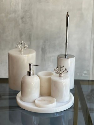 UltraMint Şık Beyaz Mermer Banyo Seti 7'li Pirinç Aksesuar Detaylı Tasarım