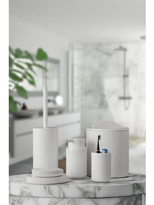 UltraMint Beyaz Çizgili 5'li Banyo Seti: Akrilik Aksesuarlar