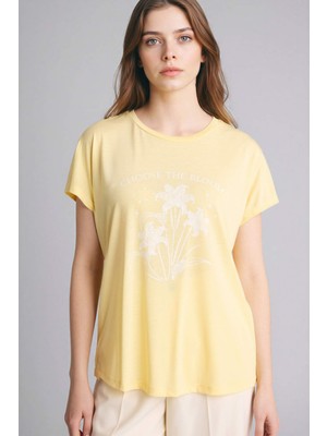 DeFacto Bisiklet Yaka Çiçekli Kısa Kollu Tişört G9258AX26HS