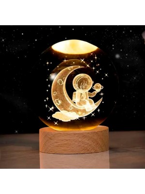 Braventa Collection Ahşap Standlı Cam Küre Işıklı Göz Yormayan Ay ve Astronot Motifli Masaüstü Aydınlatma Gece Lambası D