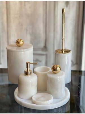 UltraMint Beyaz Mermer Banyo Seti, Şık Pirinç Aksesuarlar, Modern Tasarım