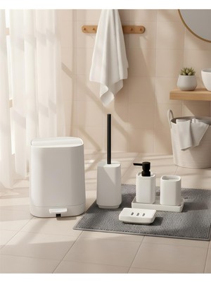 UltraMint Şık ve Modern 5 Parçalı Kare Akrilik Banyo Seti
