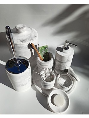 UltraMint Şık Mermer Görünümlü Banyo Seti: Çöp Kovası, Tuvalet Fırçası, Tepsi ve Daha Fazlası