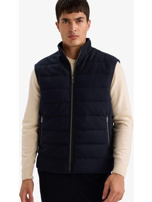 DeFacto Slim Fit Dik Yaka Astarlı Fermuarlı Yelek D7536AX26SP