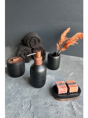 UltraMint Şık ve Kullanışlı 4'lü Banyo Seti, Pratik ve Modern Tasarım