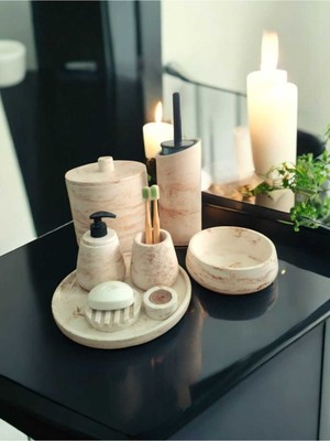 UltraMint Modern Mermer Desenli Banyo Seti, Tuvalet, Çöp Kovası ve Aksesuarlar
