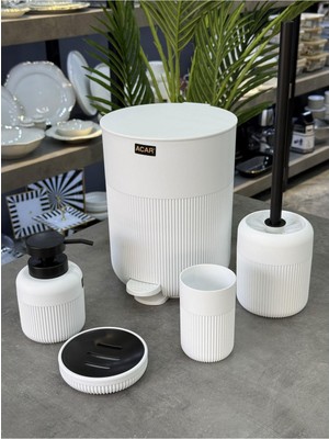 UltraMint Şık 5 Parça Akrilik Banyo Seti Beyaz, Modern ve Kullanışlı Tasarım