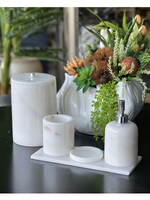 UltraMint Beyaz Mermer Gümüş 5'li Banyo Seti, Şıklık ve Fonksiyonellik Bir Arada