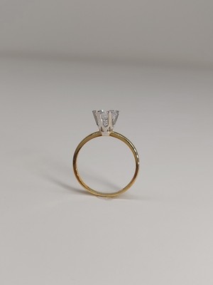 Cemal Demircioğlu 14 Ayar Altın Modern Taç Montür Tektaş Kadın Yüzük