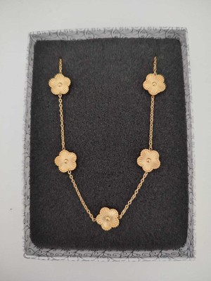 TrendyX 5 Çiçekli Yonca Kolye