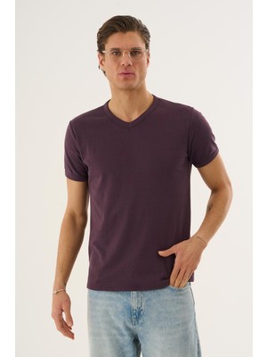  V Yaka Kısa Kollu Erkek T-Shirt