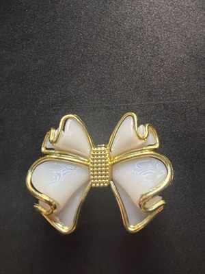 Boncukcu Abla Plastik Gold Çerçeve Krem Delikli Kurdale Broş 5x6 cm (2 Adet) B:45