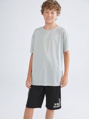 Lc Waikiki Yeni Sezon Bisiklet Yaka Reflektör Detaylı Erkek Çocuk Tişört