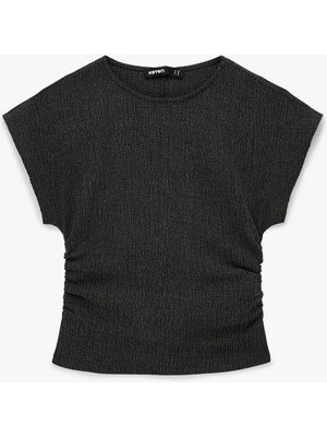 Koton 26YY59002577  Kadın T-Shirt 6SAK50168EK