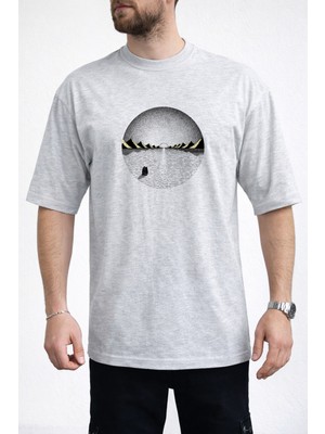 Caddekombin Erkek Dairesel Formda Dağ ve Su Temalı Bisiklet Yaka Gri T-Shirt