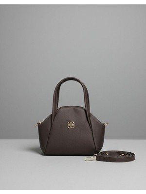 Kadın El ve Omuz Çantası – Gold Detaylı, Fermuarlı, Şık Günlük Çanta