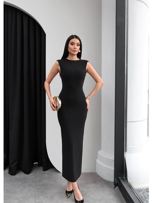 Esra Helvacı Sıfır Kol Sırt Kolyeli Elbise