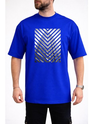 Caddekombin Erkek V-Şekilli Şerit ve Bina Görseli Baskılı Bisiklet Yaka Saks Mavi T-Shirt