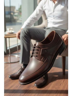 Enoch Hakiki Deri Kahverengi Kendinden Desenli ve Metal Amblemli Klasik Erkek Ayakkabı