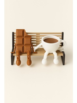 MisterionStudio Sevimli Banklı Kahve ve Çikolata Figürü – Masaüstü Dekoru / 3lü Set
