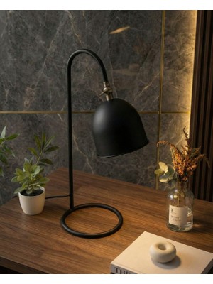Avizade Zeta Siyah Retro Endüstriyel Metal Çalışma Masası Lambası - Dekoratif Ofis ve Kitap Okuma Lambası