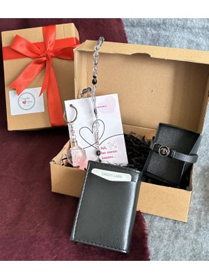 IRONMOON Erkek Sevgililer Günü Hediye Kutusu-7 Rerkli Sevgili Figürlü Anahtarlık-Otomatik Cüzdan-Tesbih-Deri Bileklik