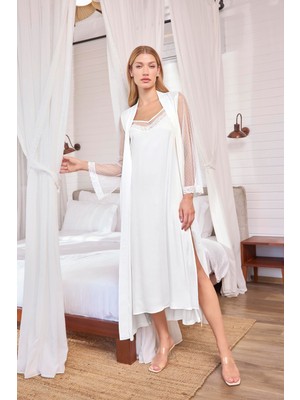 Aria's Closet Arias Closet Dantelli Tüllü ve Dekolteli Saten Sabahlık Takımı