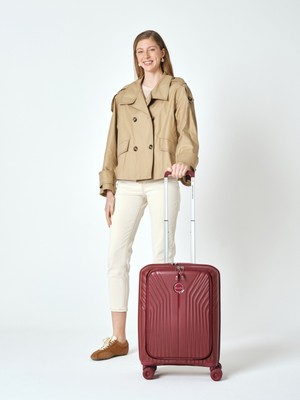 United Colors Of Benetton Benetton 8010 Laptop Bölmeli Küçük Boy Polipropilen Kırılmaz Valiz  Tekerlekli Valiz