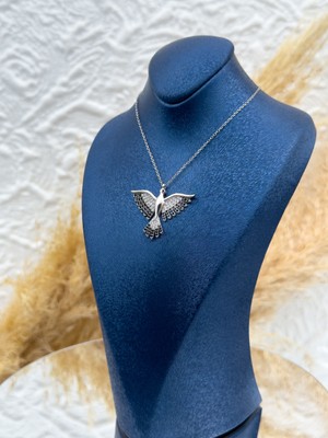 Livora Jewelry 925 Ayar Gümüş Zümrüdüanka Kuşu Figürlü Siyah Beyaz Taşlı Kadın Kolye – Özel Tasarım, Zarif Hediyelik