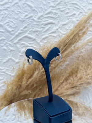 Livora Jewelry 925 Ayar Gümüş Zirkon Taşlı Spor Halka Küpe – Minimal ve Şık Kadın Küpe