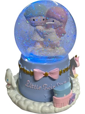 Hype Store Küçük Ikiz Kardeşler Dev Boy Müzikli Işıklı Dönen Kar Küresi