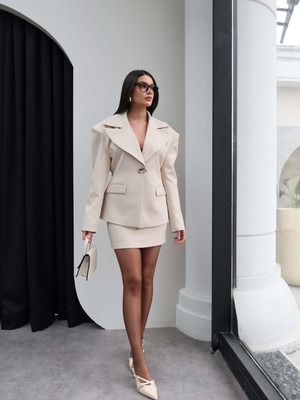 Esra Helvacı Gold Düğmeli Ceket Etek Takım