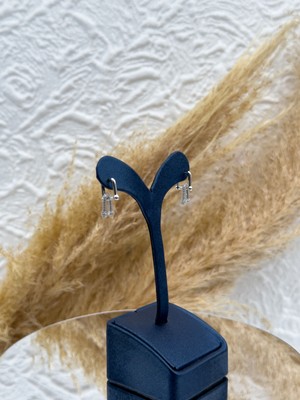 Livora Jewelry 925 Ayar Gümüş Özel Tasarım Günlük Kadın Küpesi – Şık ve Hafif