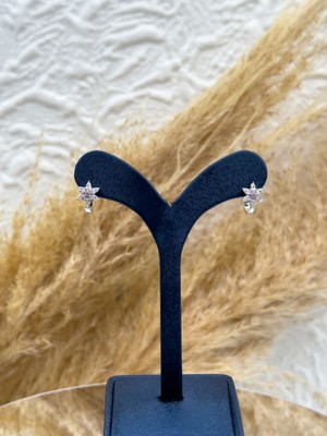 Livora Jewelry 925 Ayar Gümüş Lotus Modeli Pembe Taşlı Özel Tasarım Çocuk Küpesi